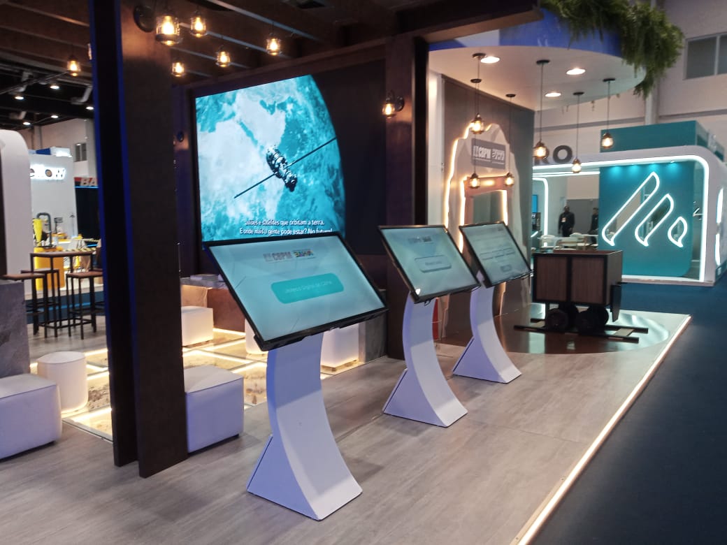 Aluguel de Totem Interativo, Painel de LED, Projetor e TVs de Grande Formato para Feiras, Eventos, Shows, Palestras e Ativação de Marcas em Manaus e Itacoatiara 2026