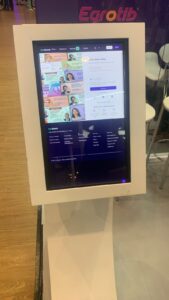 Aluguel de Totem Interativo Touch Screen em Manaus para Feiras, Eventos e Congressos 2026