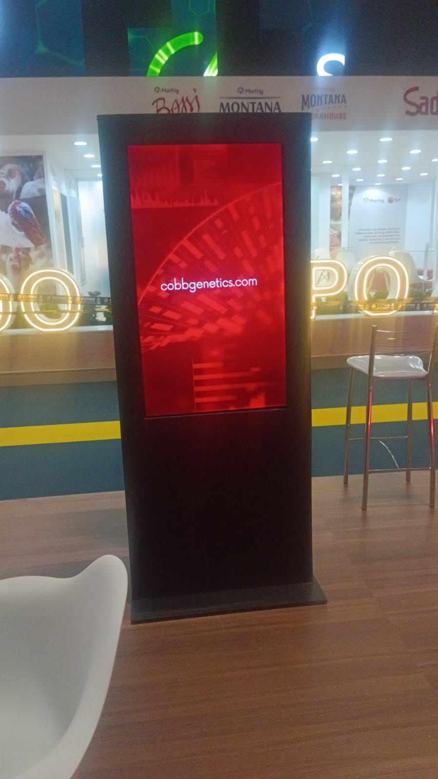 Aluguel de Totem Interativo, Painel de LED, Projetor e TVs de Grande Formato para Feiras, Eventos, Shows, Palestras e Ativação de Marcas em Manaus e Rio Preto da Eva 2026